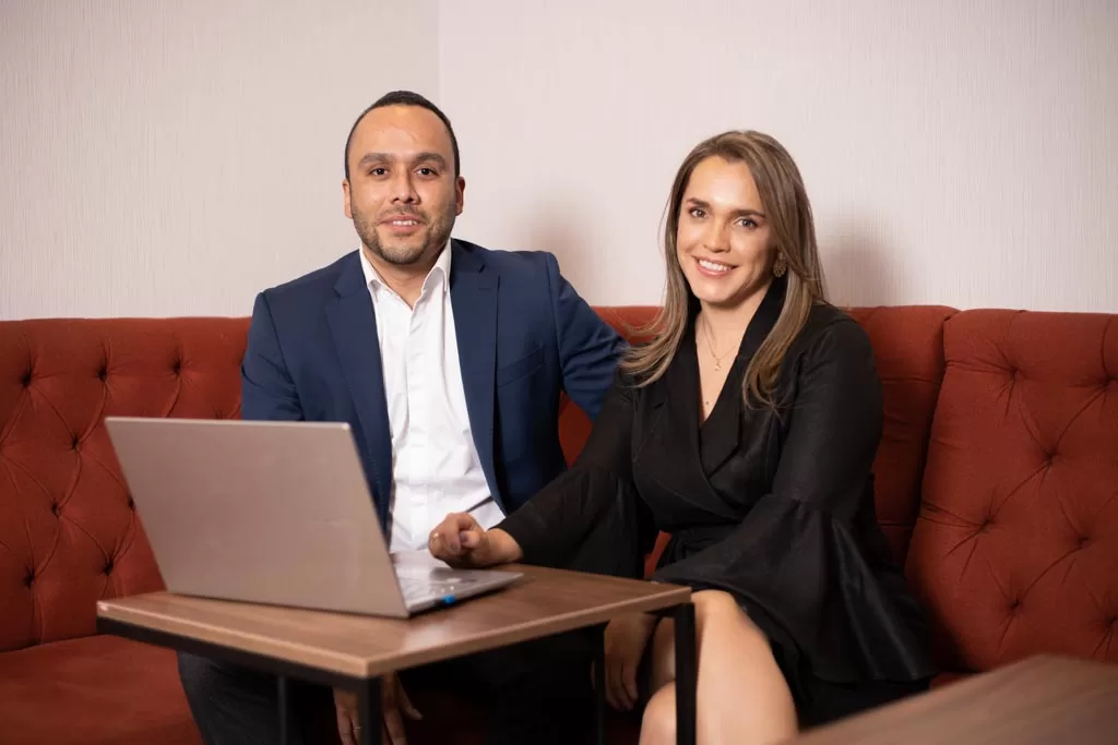 https://granadosycepeda.com.co/wp-content/uploads/2023/04/filosofia-empresarial-Granados-y-Cepeda-Abogados-1.jpg-jpg.webp